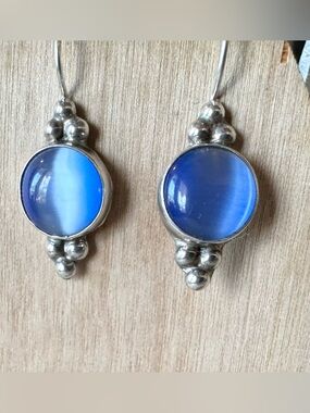 ATI ANNIKA WITT Sterling Silver Vintage Mexico Fiber Optic Cat's Eye Earrings